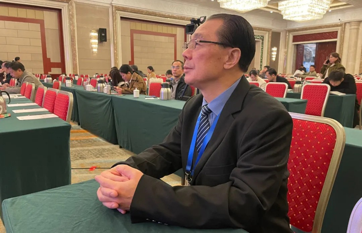 荣耀与使命:郑州军海医院专家受邀出席河南省神经病学年会,彰显学术权威