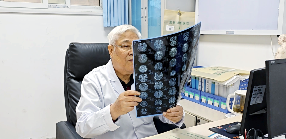 【杨健康主任坐诊专场】中医深度辩分析，规范治疗，为每一位就诊患者量身定制治疗方案