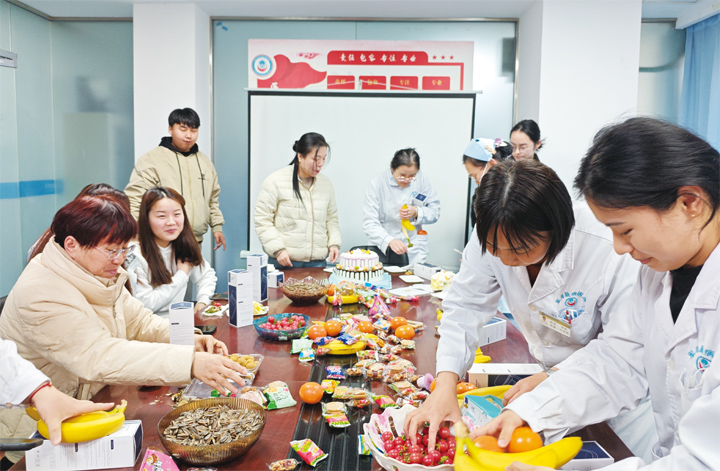 医线芳华・岁暖军海郑州军海脑病医院举办第一季度员工生日会