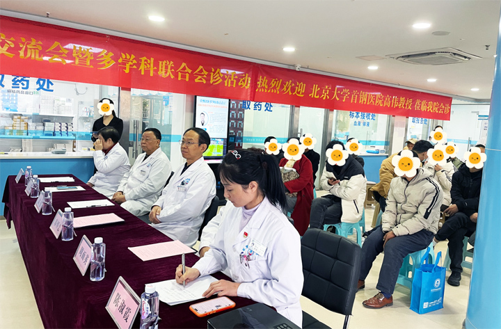 郑州军海脑病医院医疗院长韩怀忠在活动中发言：搭建名医平台，破解癫痫患者三大难题