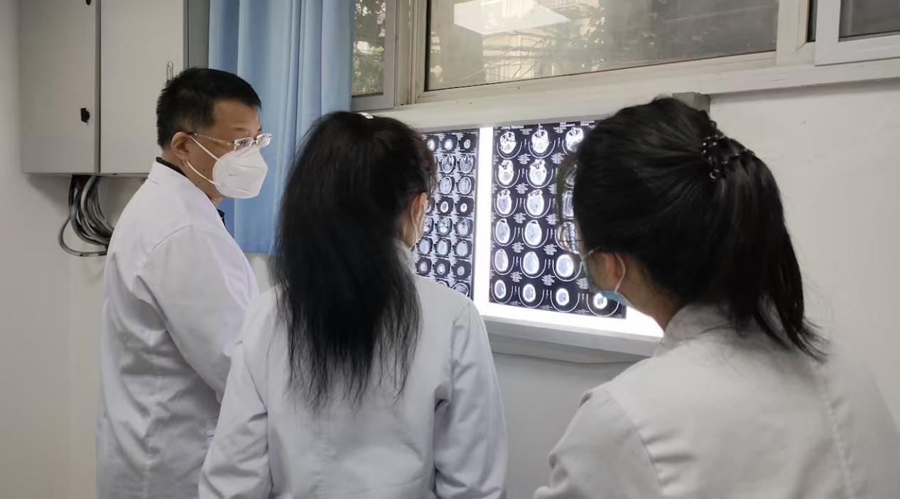 会诊纪实：在高伟工作站，我们见证了希望与重生