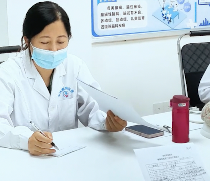 当药物效果不佳，路在何方?直击邓亚仙教授多学科癫痫会诊现场